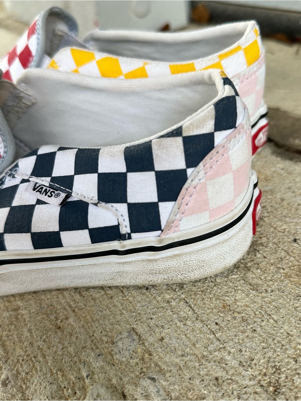 Women’s VANS Size 8 Shoes - Picture 3 of 8